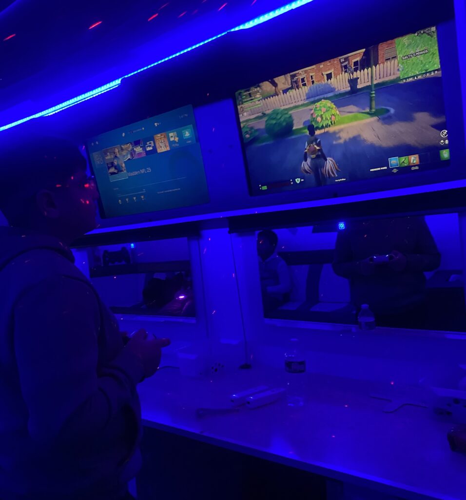 gaming bus